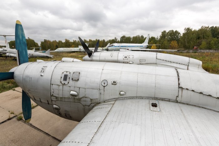 Ил-18 1946