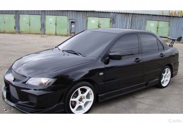 Mitsubishi Lancer 2006 черный