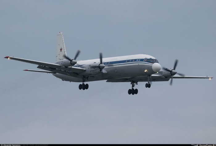 Ил-18 75336