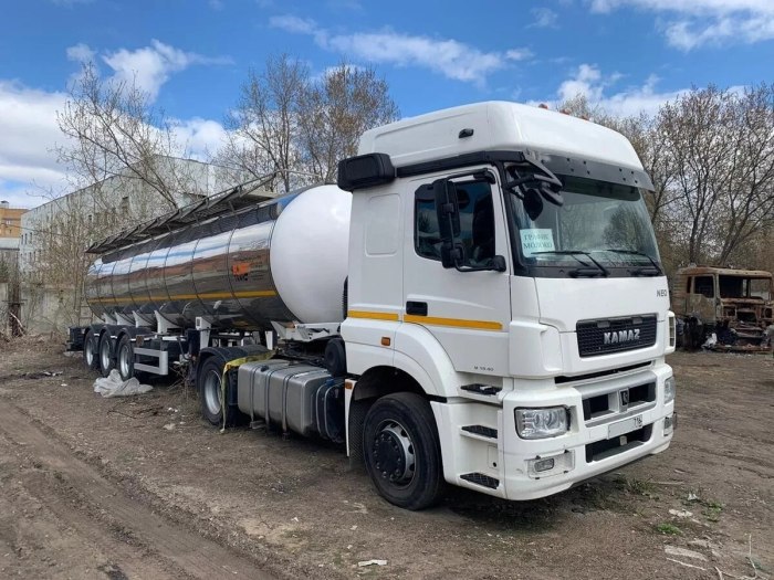 КАМАЗ 5490 бензовоз