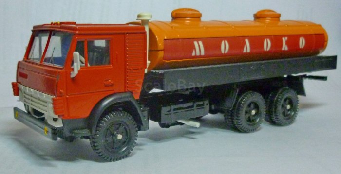 КАМАЗ 53212 молоковоз