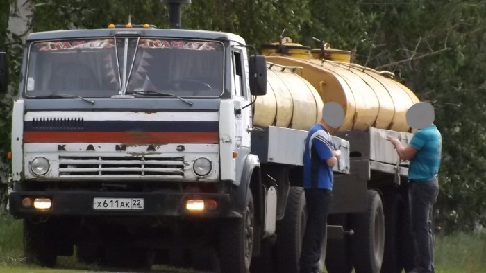 КАМАЗ 53212 молоковоз