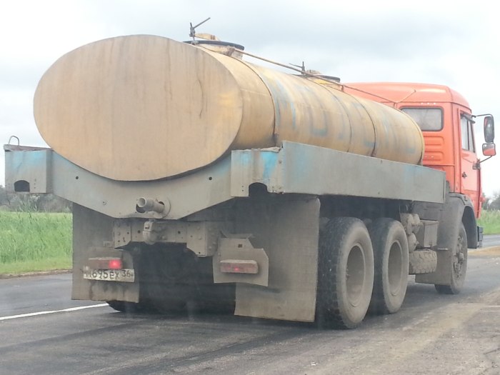 КАМАЗ 5320 молоковоз