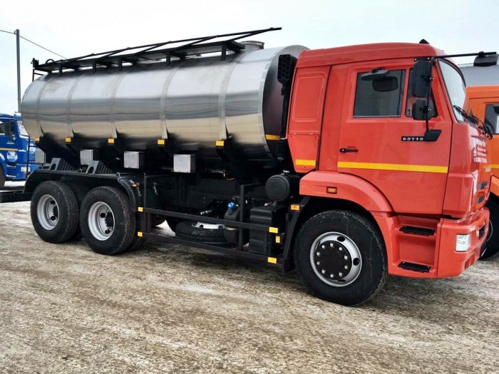 КАМАЗ 65115 молоковоз