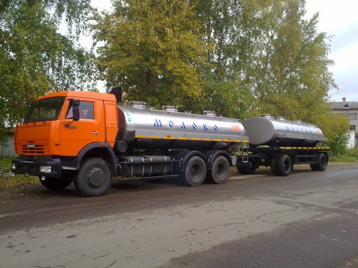 КАМАЗ 65115 молоковоз с прицепом