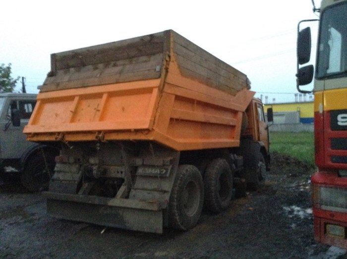 КАМАЗ 55111 самосвал задний борт