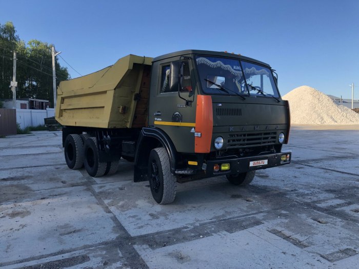 КАМАЗ 55111 самосвал зелёный