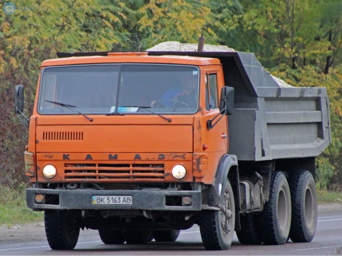 Грузовик КАМАЗ 55111
