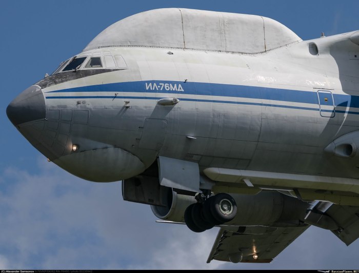Грузовой люк ил-76