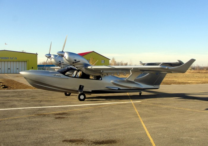Самолёт-амфибия л-42
