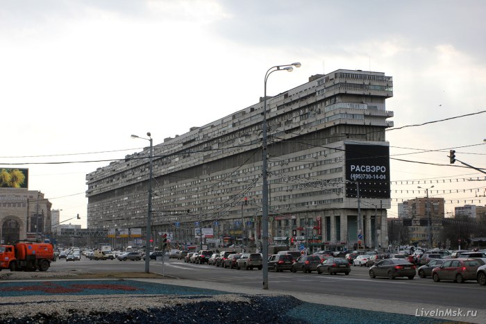 Метро Тульская дом корабль