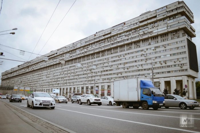 Дом корабль в Москве на Тульской