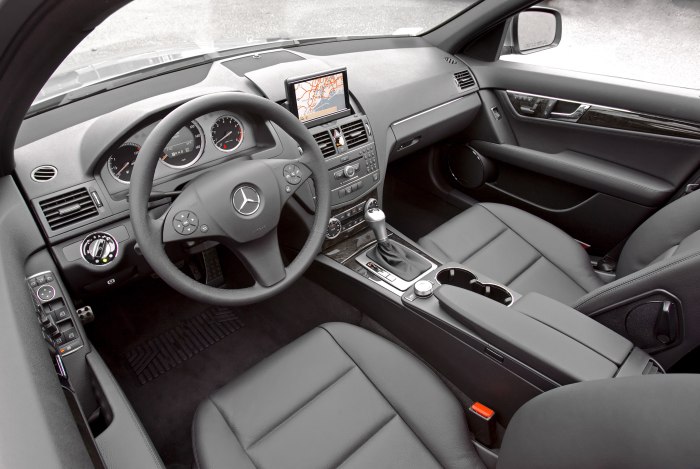 Mercedes-Benz c-class 2008