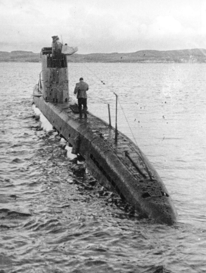 Подводная лодка м 240