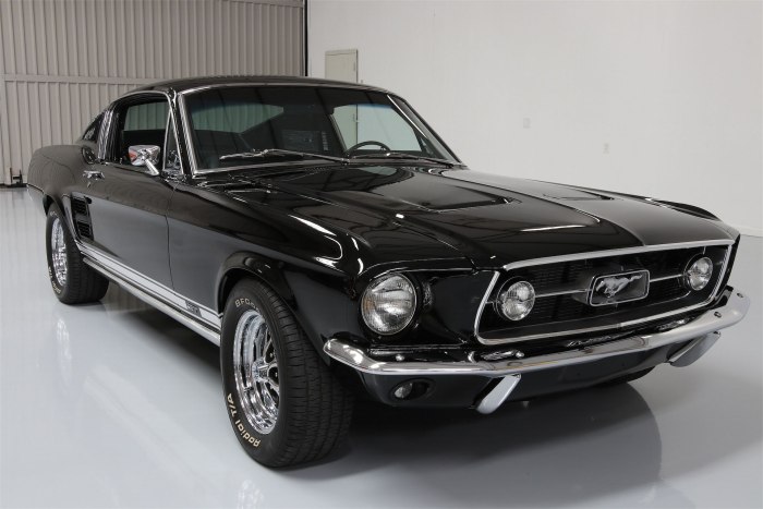 Форд Мустанг 1967 Fastback