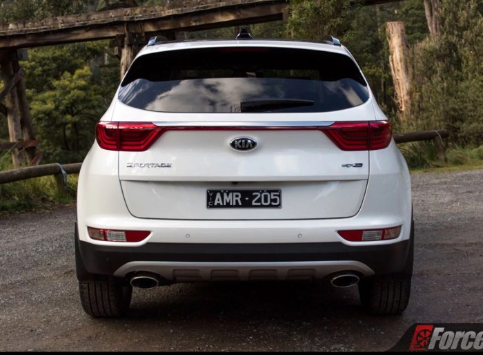 Kia Sportage сзади