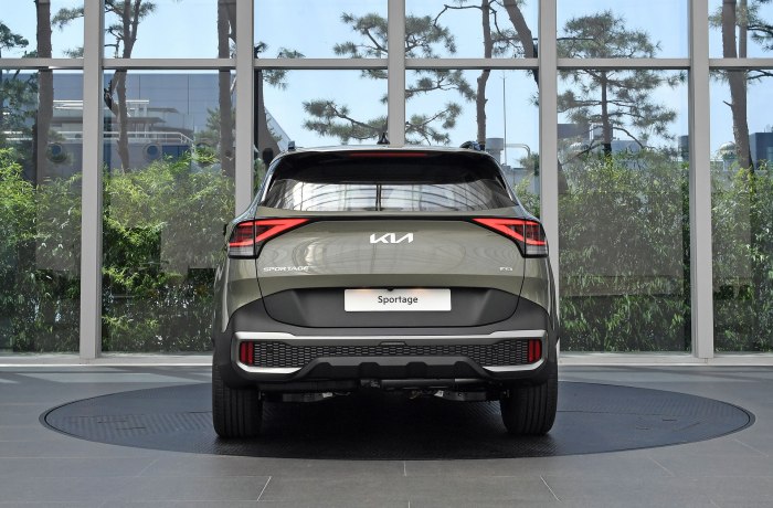 Kia Sportage 2022 сзади