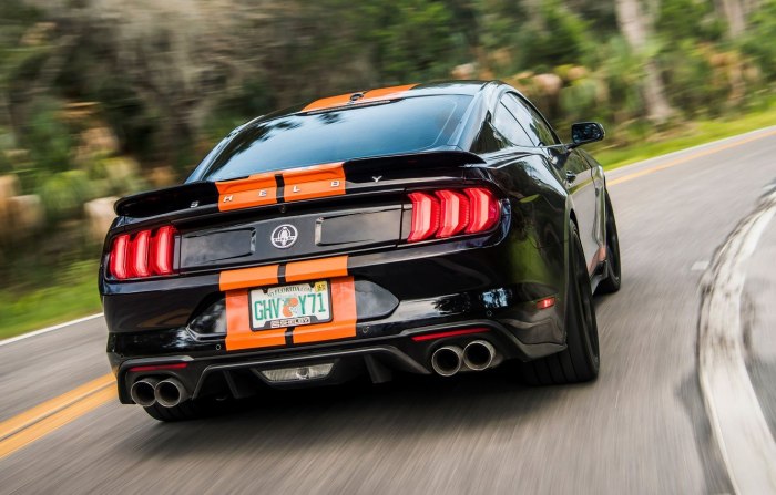 Мустанг Shelby gt500 сзади