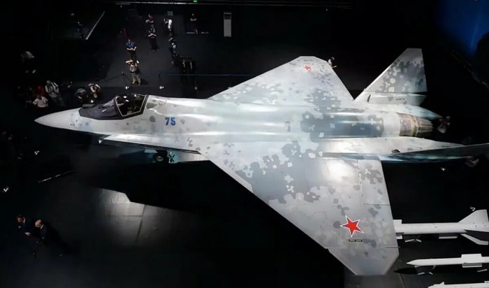 Су-75 Checkmate