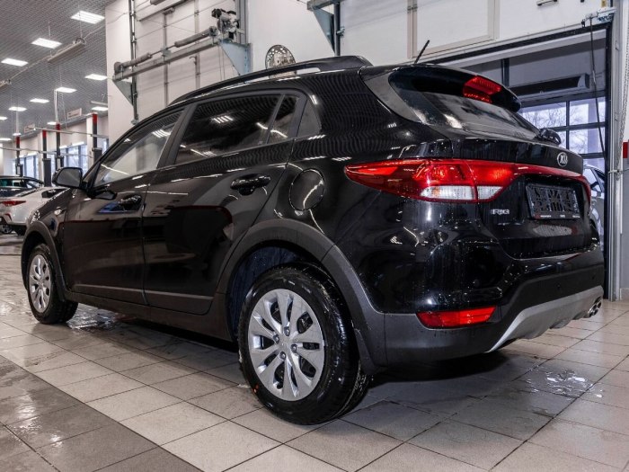 Kia › Rio x-line (2017) чёрный