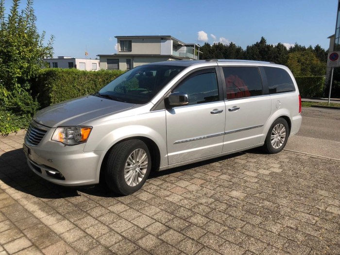 Chrysler Town Country 2008