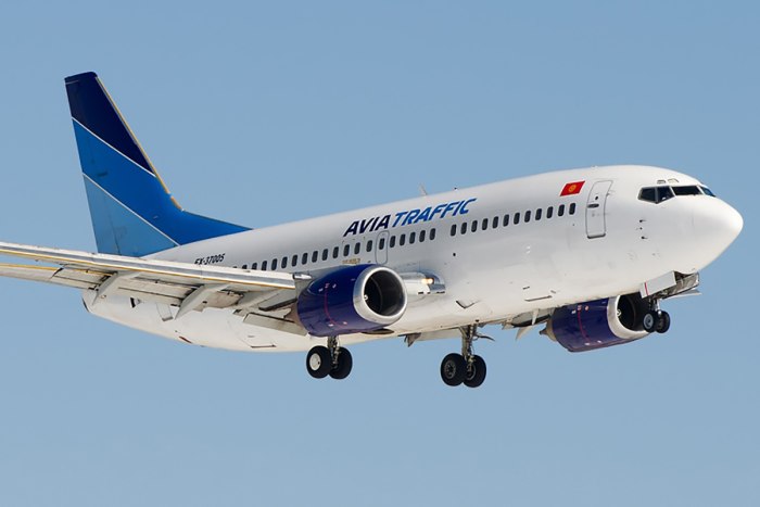 Боинг 737 300 авиа трафик Компани
