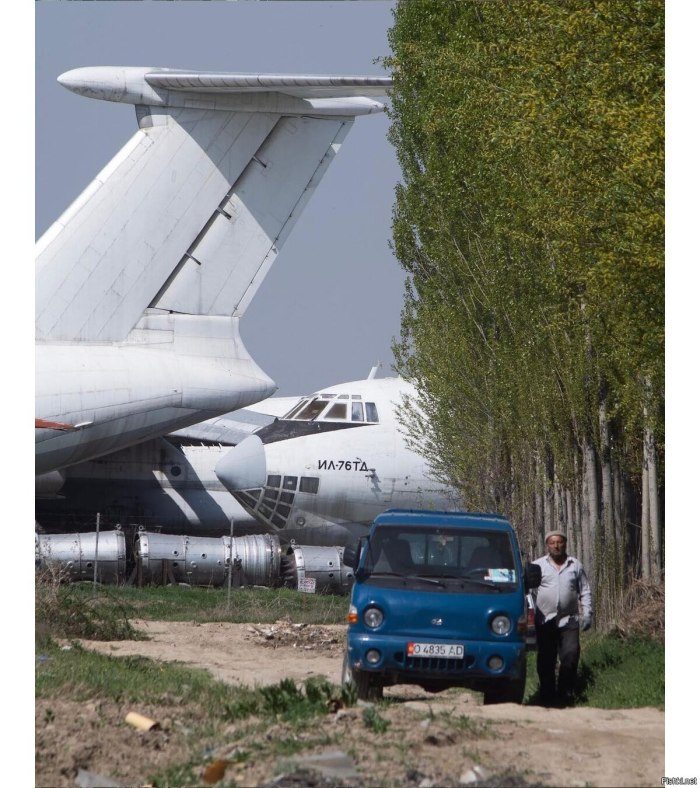 Киргизский самолет