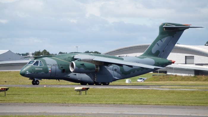 Embraer КС-390 кабина
