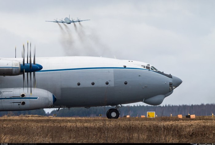 АН-22 Антей грузовая кабина