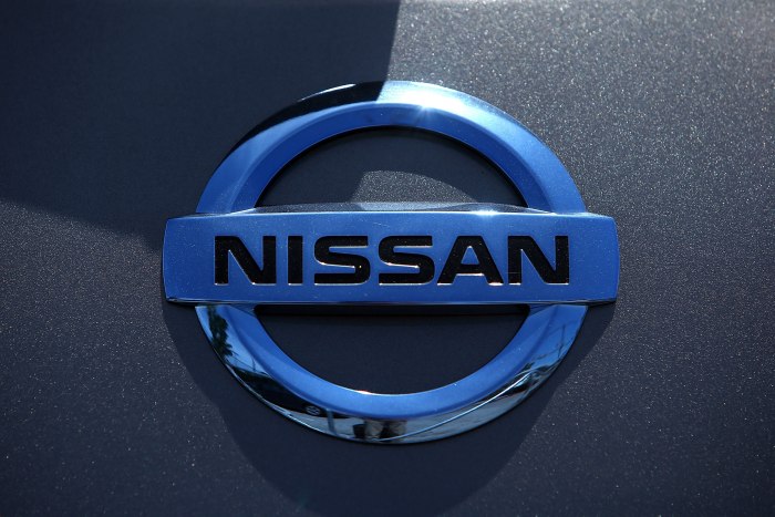 Логотип Nissan