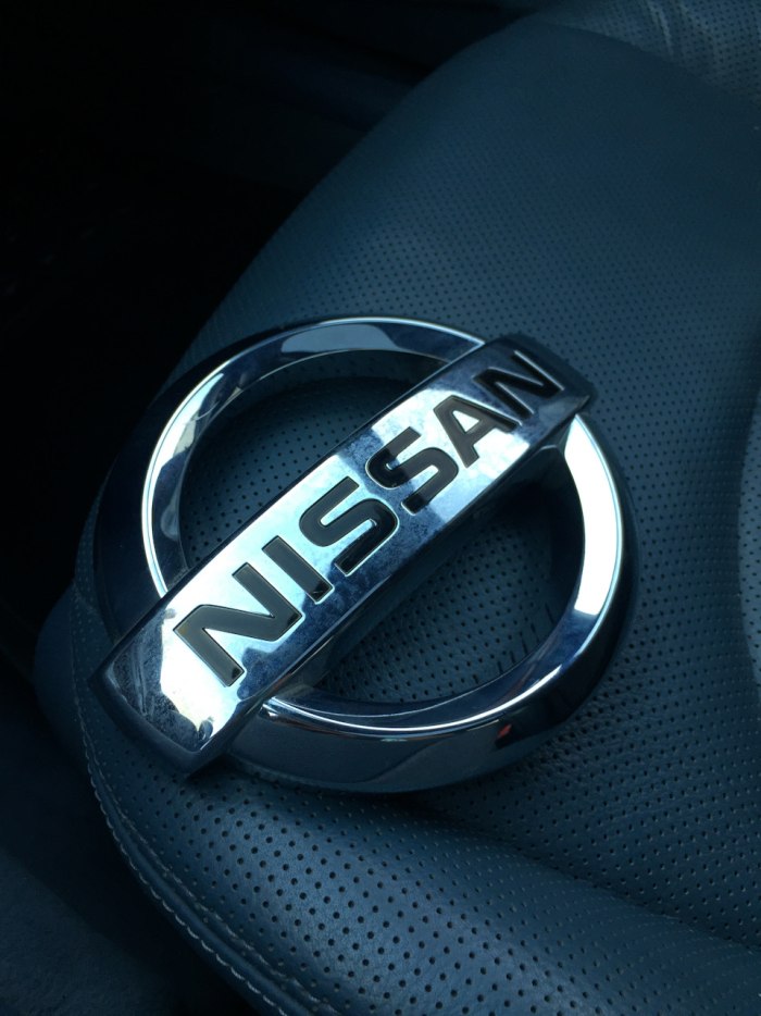Значок Nissan x-Trail
