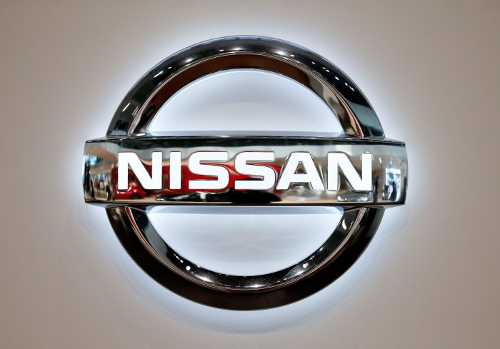 Nissan знак