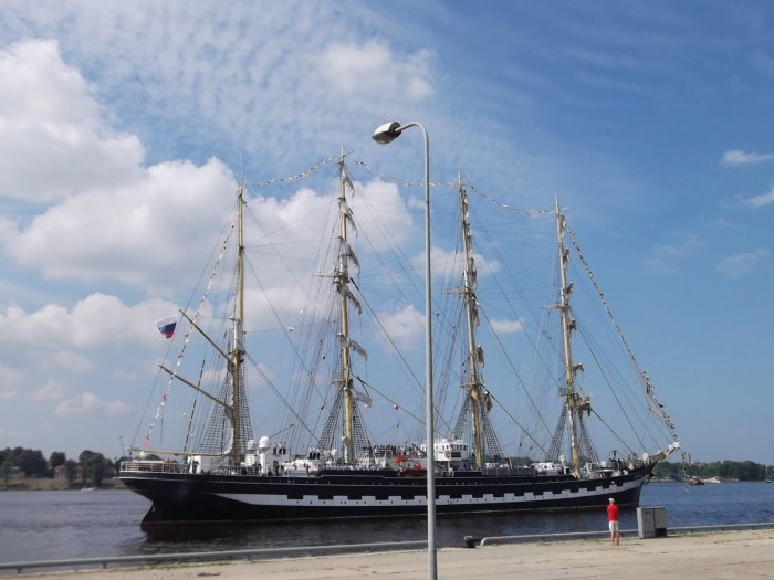 Riga FF ship