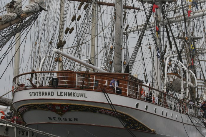 Парусник Statsraad Lehmkuhl
