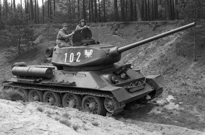 Танк т-34-85