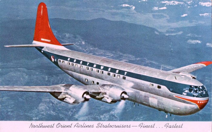 Самолет Боинг 377