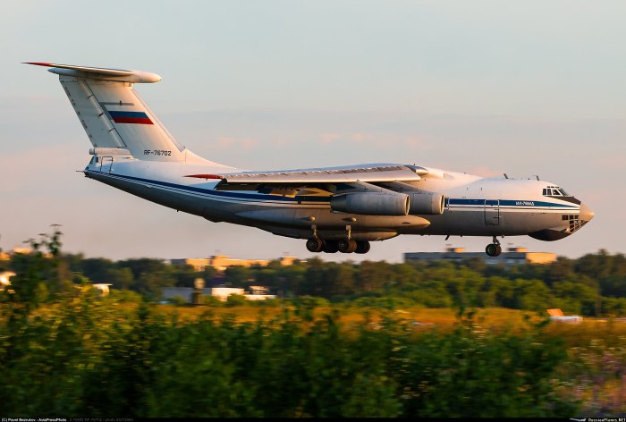 Ил-76 76702