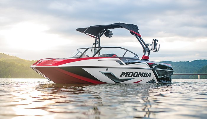 Moomba лодка