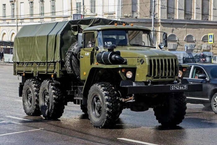 Урал 4320 армейский