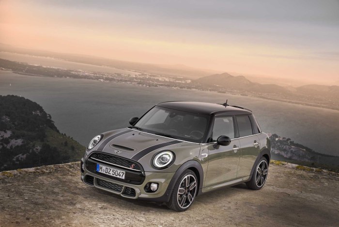 Mini Hatch Cooper 5 Door