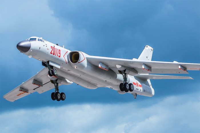 Китайский бомбардировщик h-6k
