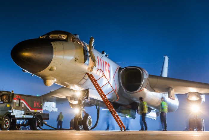 Xian h-6 кабина