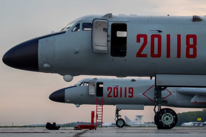Китайский бомбардировщик h-6n