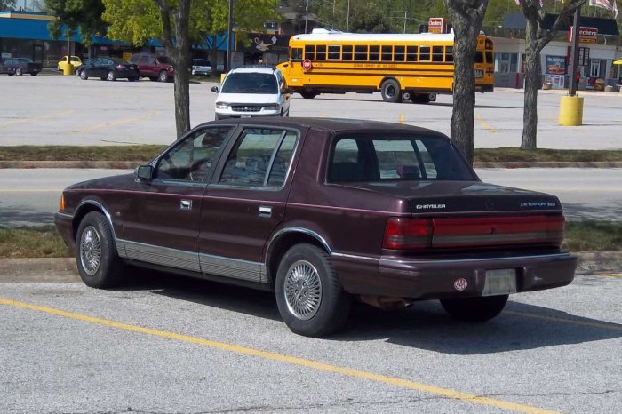 Chrysler LEBARON 1990
