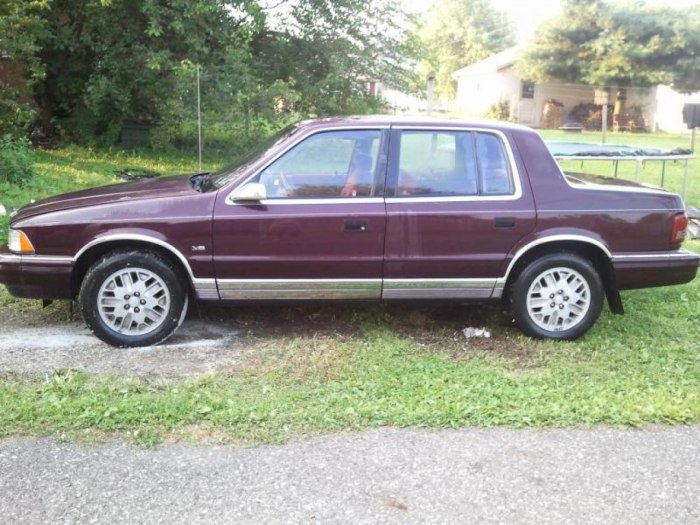 LEBARON Chrysler 1989