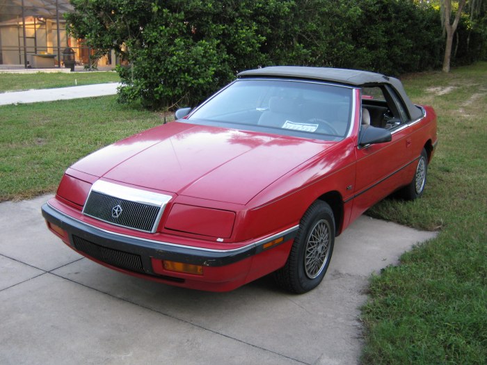Chrysler LEBARON 1990