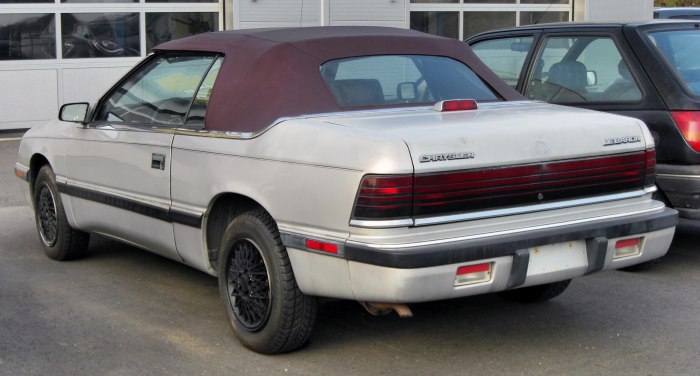 Chrysler LEBARON 1990