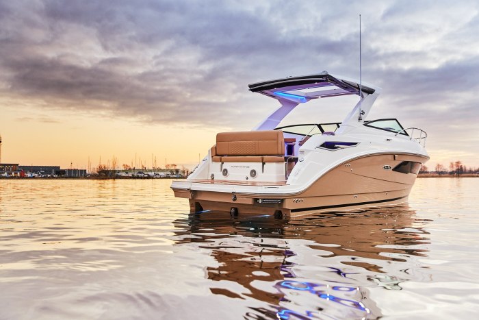 Катер Sea ray