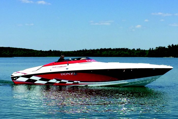Donzi 38