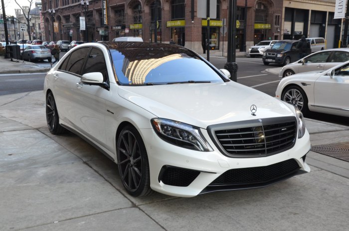 Mercedes 222 AMG 63 S White